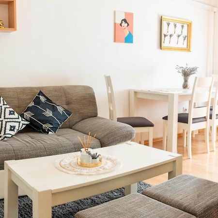Apartman Lili Knin Extérieur photo